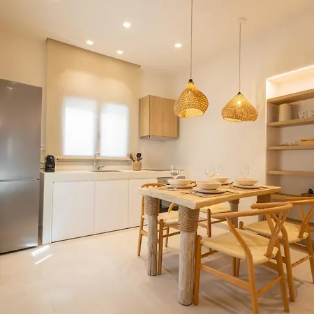 The Villa Rhodes Retreat With Private Jacuzzi - Minutes Away From Old Town