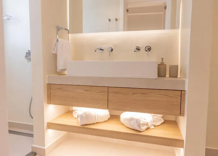 Private Two Seperate Homes And Jacuzzi Retreat Villa *