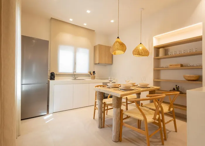 Private Two Seperate Homes And Jacuzzi Retreat